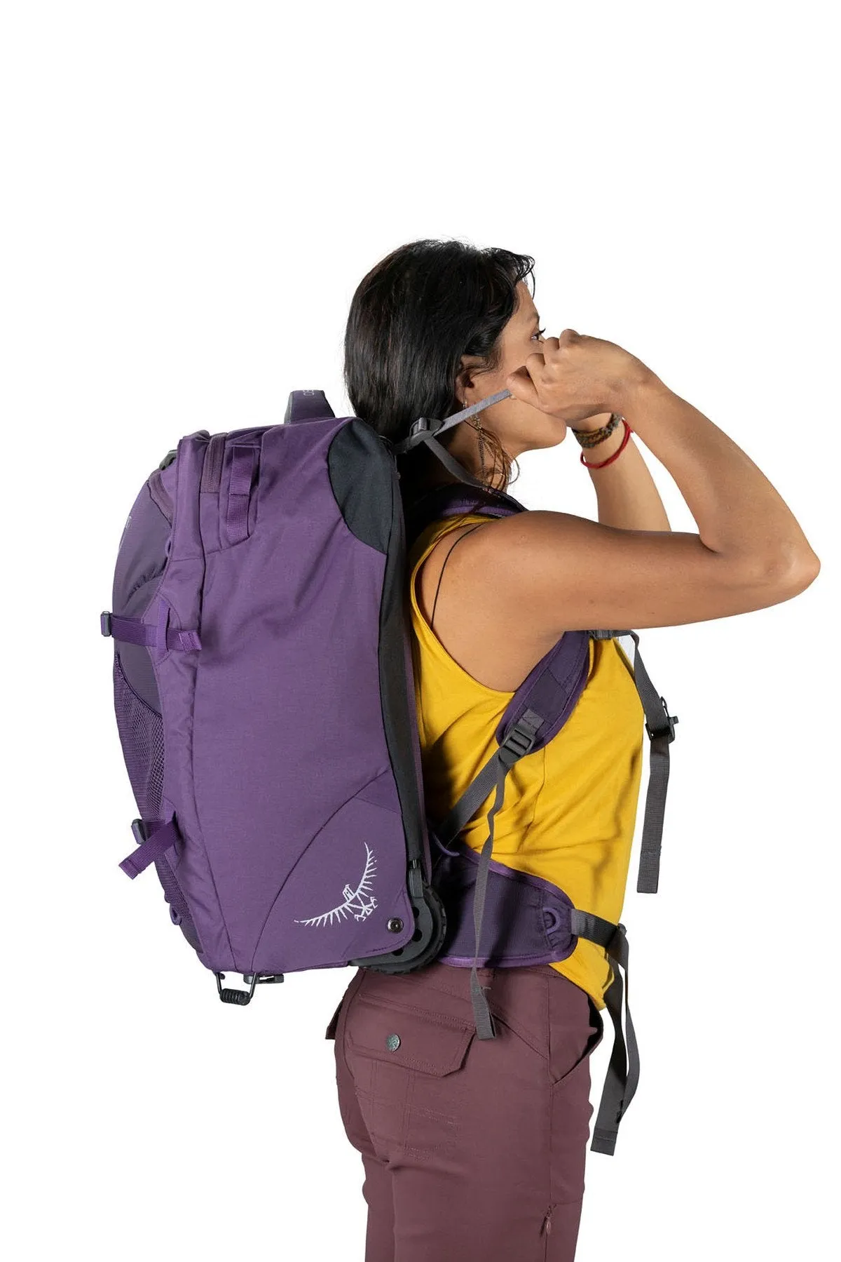 FAIRVIEW WHEELED TRAVEL PACK CARRY-ON 36