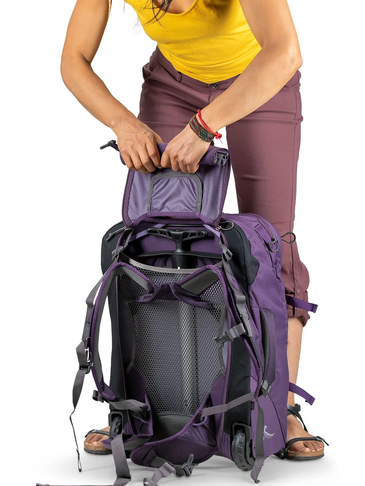 FAIRVIEW WHEELED TRAVEL PACK CARRY-ON 36