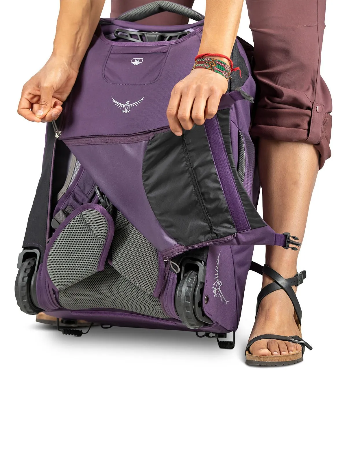 FAIRVIEW WHEELED TRAVEL PACK CARRY-ON 36