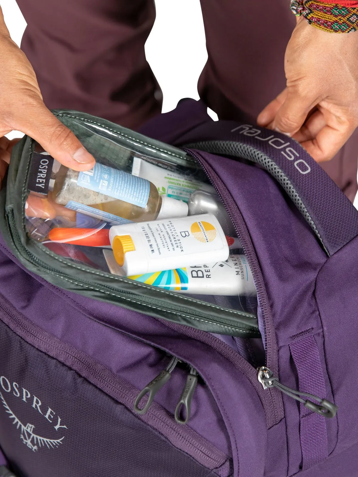 FAIRVIEW WHEELED TRAVEL PACK CARRY-ON 36