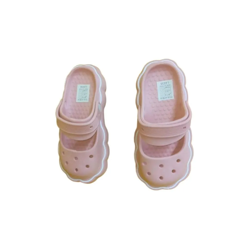 Women Non-slip Cut Out Multi-way Wear Clogs.